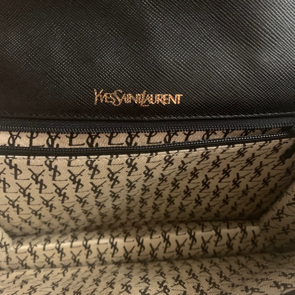 ♦️♦️Gorgeous YSL Clutch Large Saffiano Leather - Picture 3 of 5